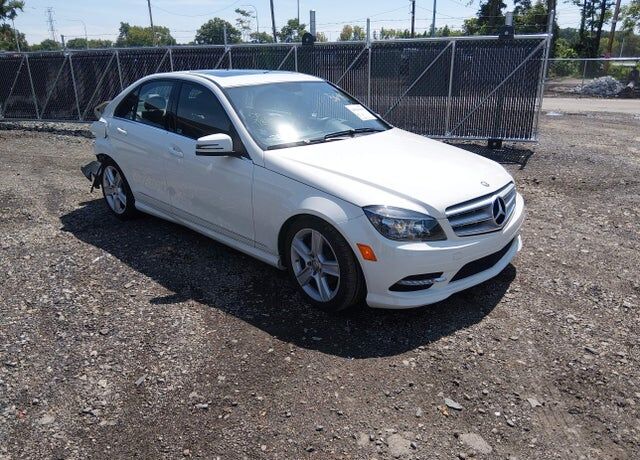 2011 MERCEDES-BENZ C-Class