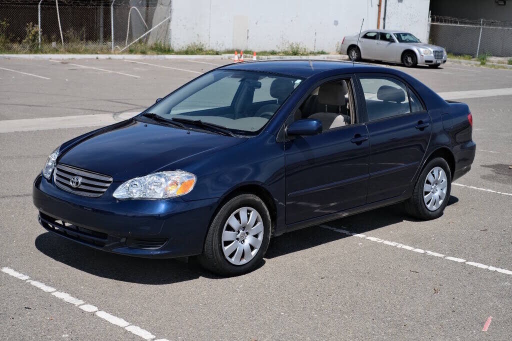 2004 TOYOTA Corolla