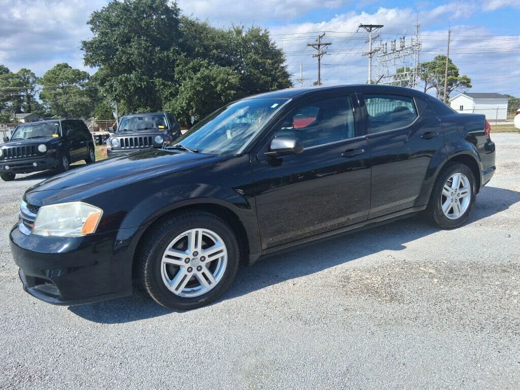 2014 DODGE Avenger