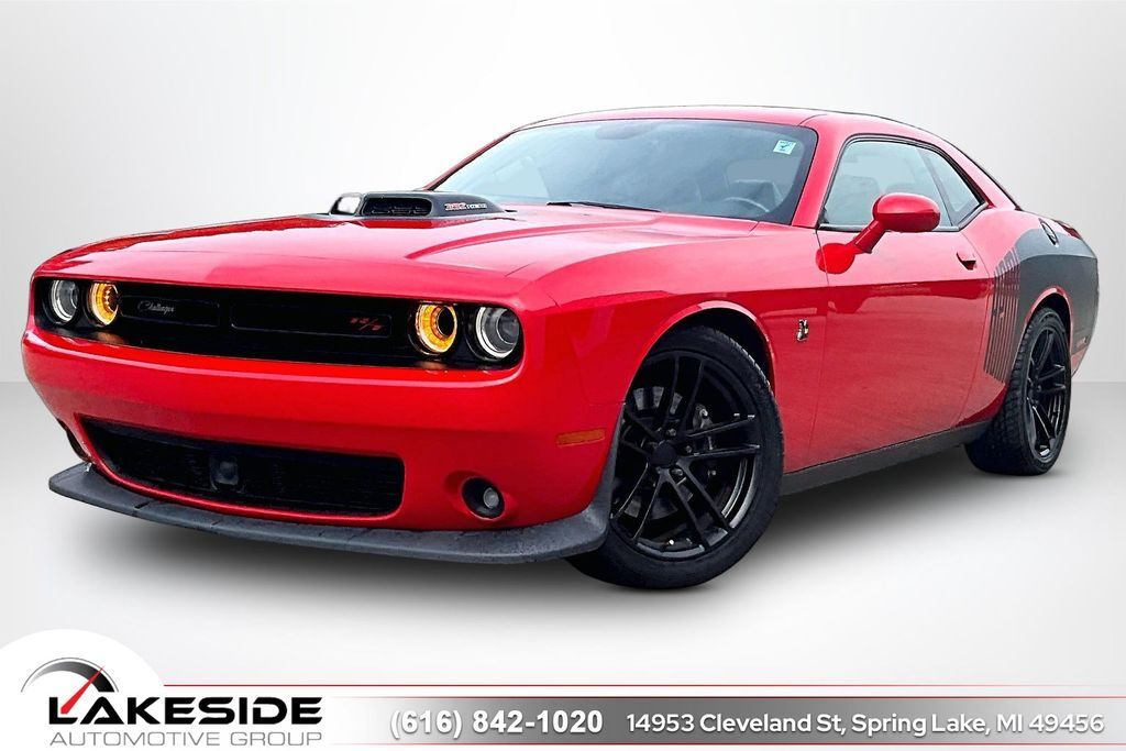 2016 DODGE Challenger