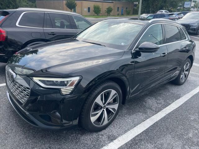2024 AUDI Q8