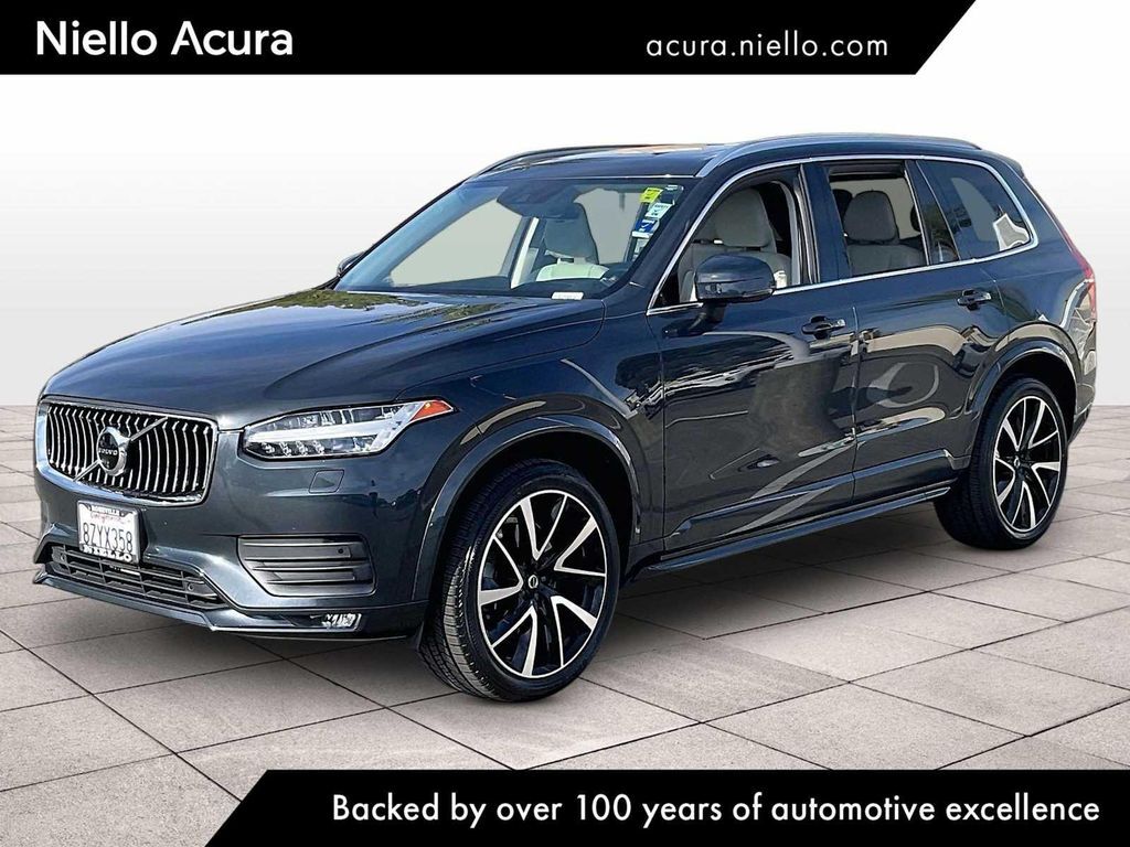2022 VOLVO XC90