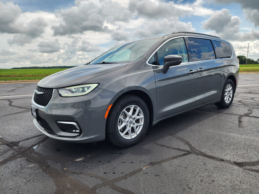 2022 CHRYSLER Pacifica