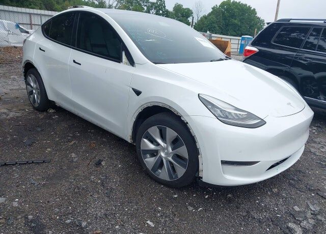 2022 TESLA Model Y