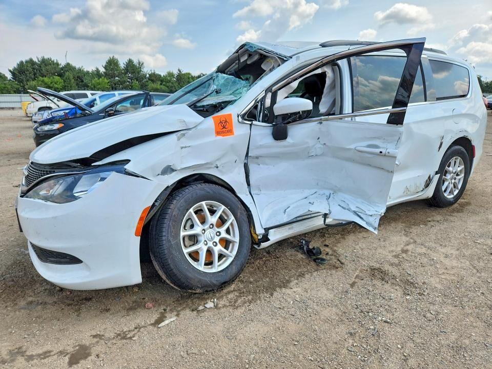 2021 CHRYSLER Voyager