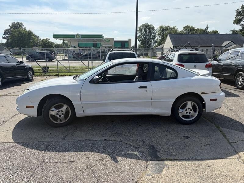 2005 PONTIAC Sunfire
