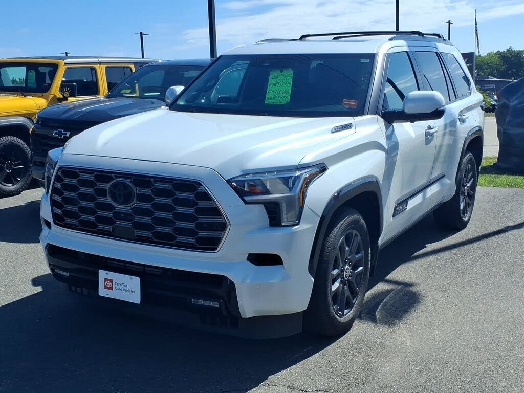 2024 TOYOTA Sequoia