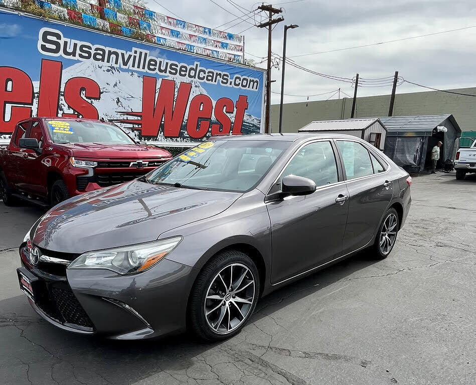 2015 TOYOTA Camry