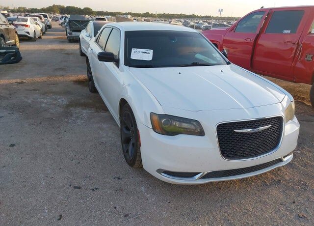 2020 CHRYSLER 300