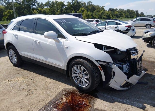 2017 CADILLAC XT5