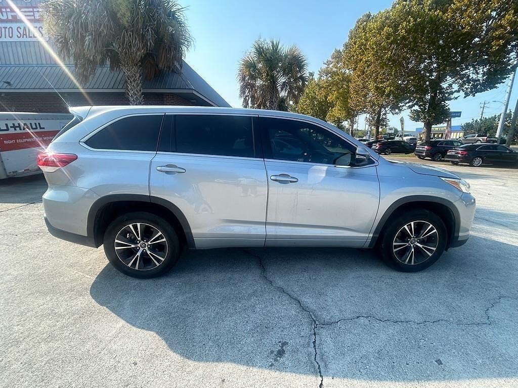 2018 TOYOTA Highlander