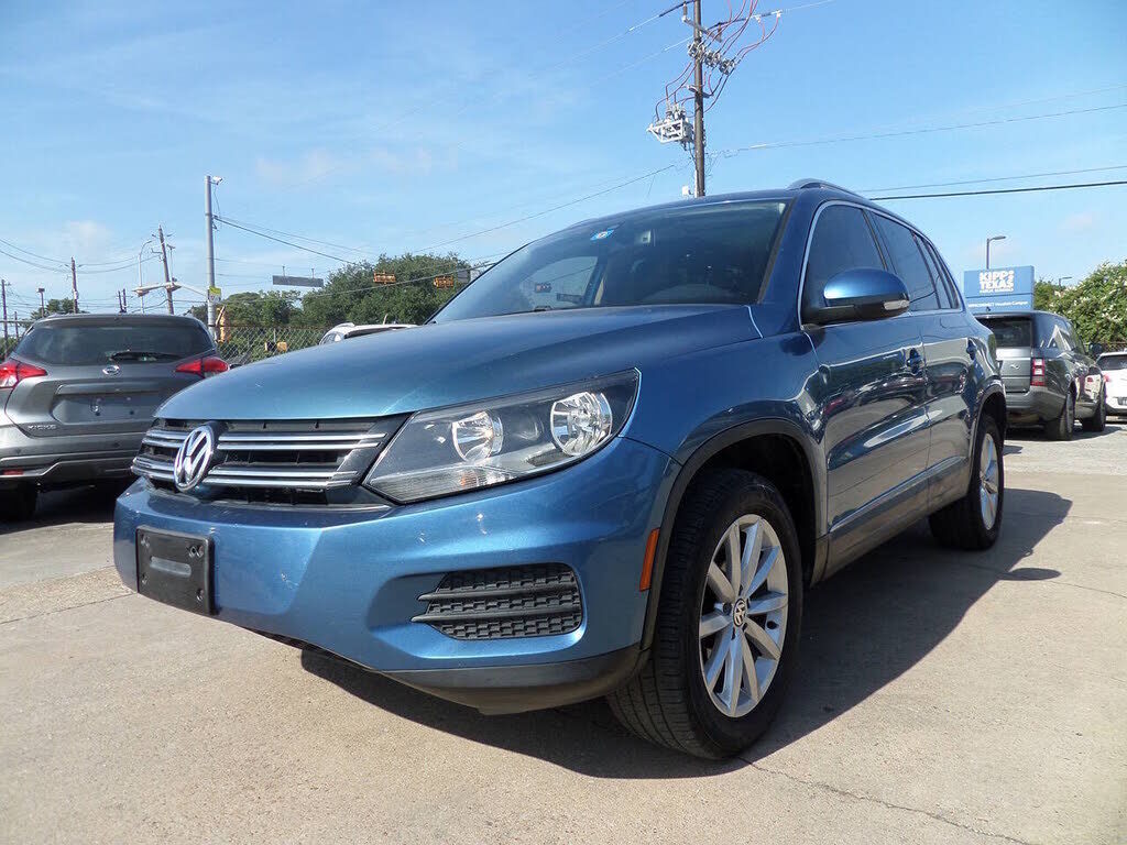 2017 VOLKSWAGEN Tiguan