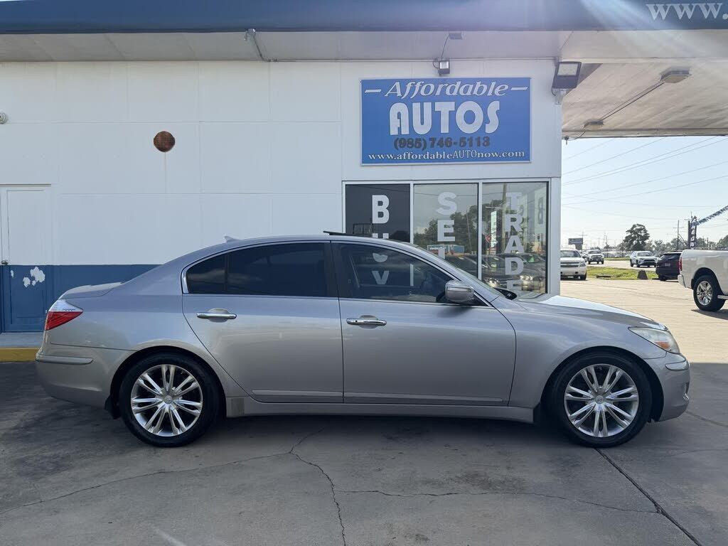2011 HYUNDAI Genesis