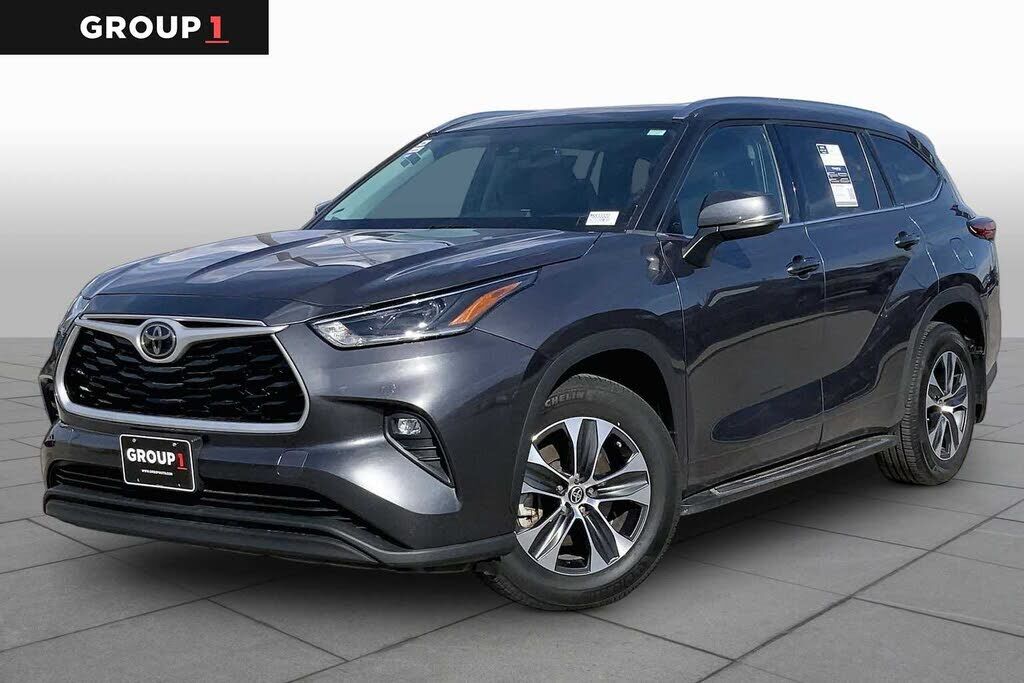 2021 TOYOTA Highlander