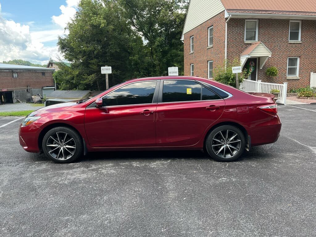 2015 TOYOTA Camry