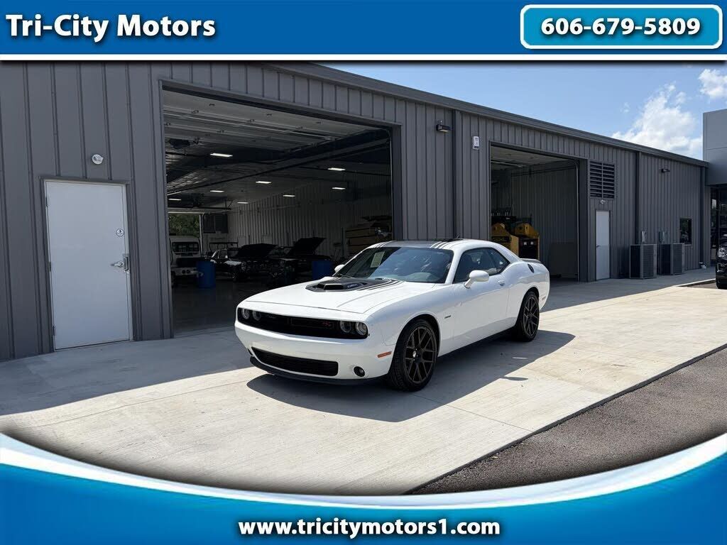 2016 DODGE Challenger