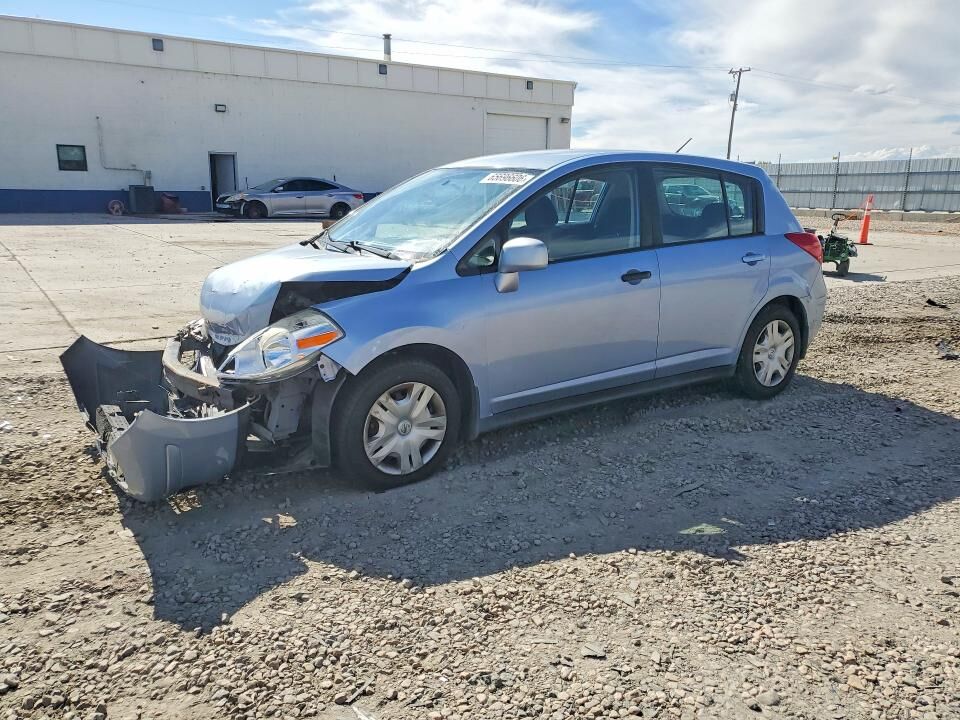 2010 NISSAN Versa
