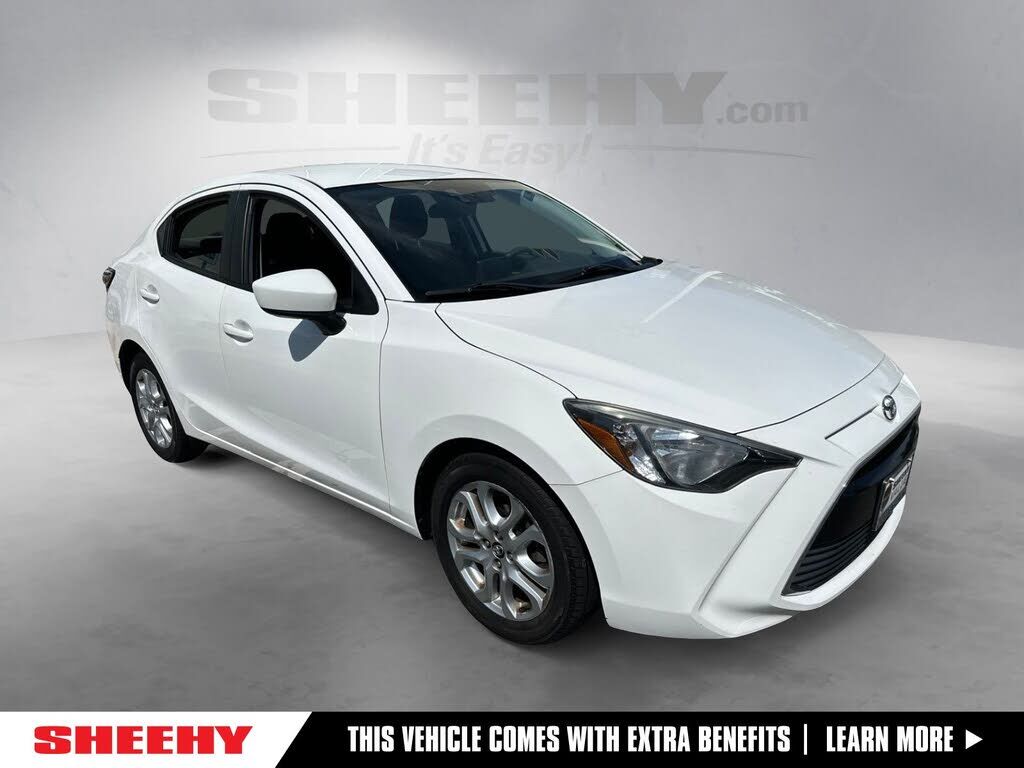 2018 TOYOTA Yaris