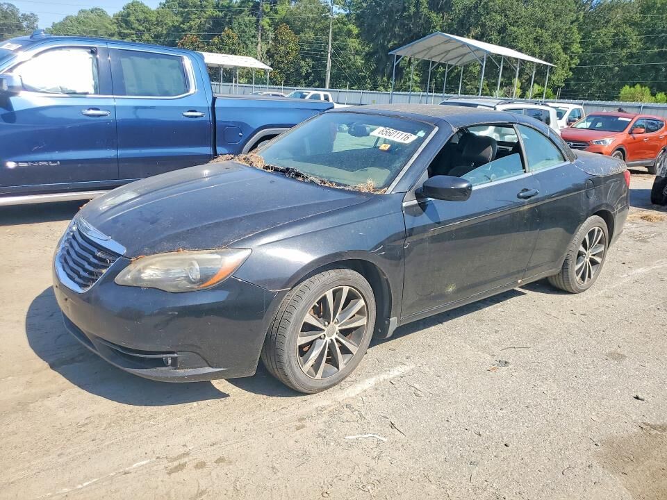 2011 CHRYSLER 200