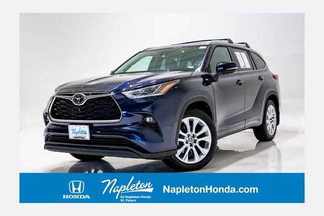 2022 TOYOTA Highlander