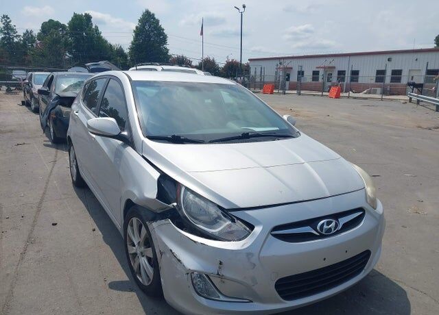 2013 HYUNDAI Accent