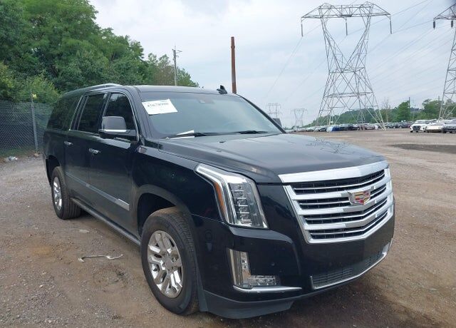 2017 CADILLAC Escalade ESV