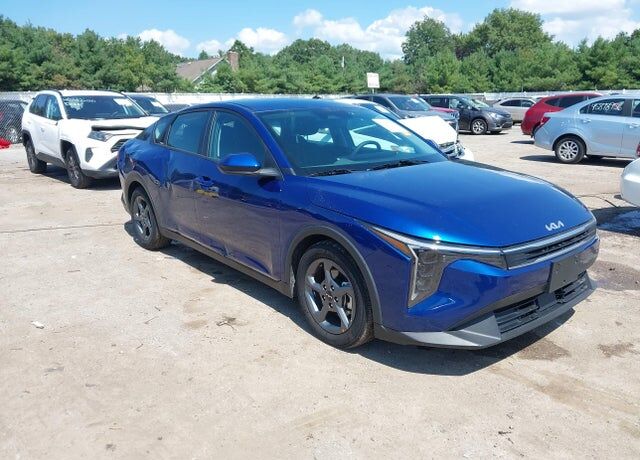 2025 KIA K4