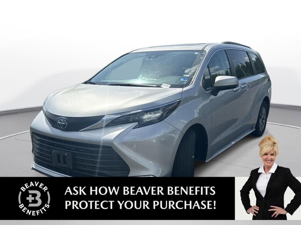 2024 TOYOTA Sienna