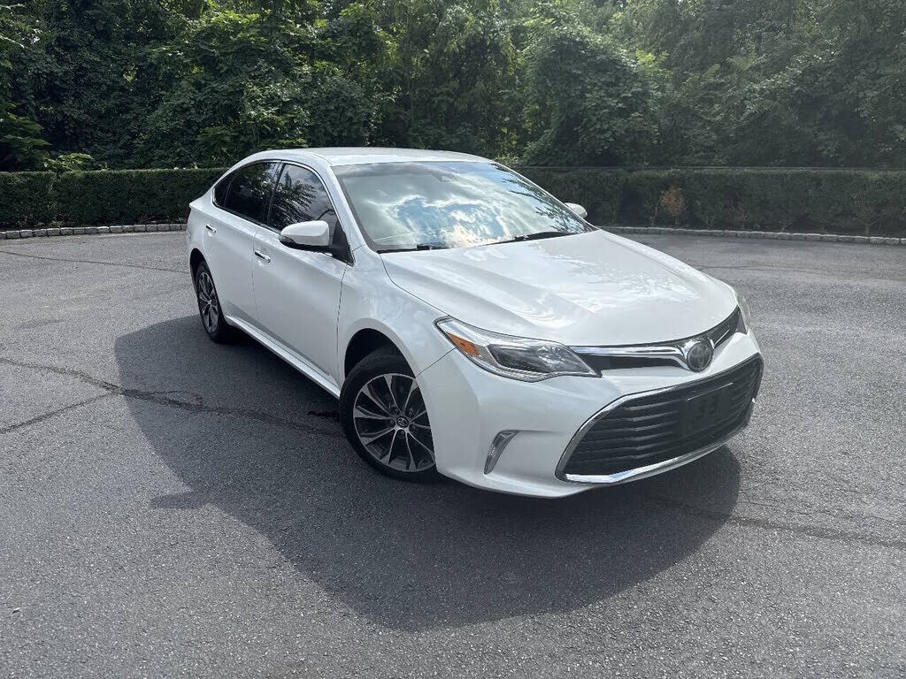 2017 TOYOTA Avalon