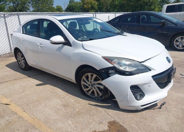 2013 MAZDA Mazda3