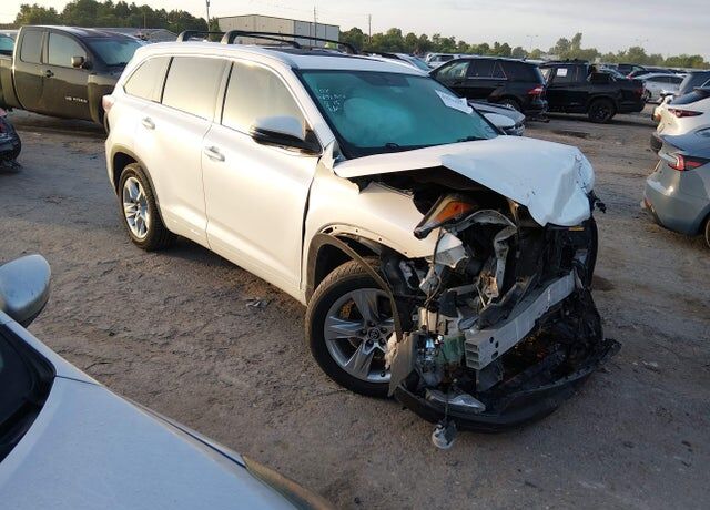 2016 TOYOTA Highlander