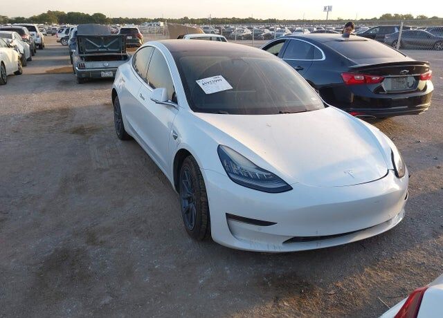2018 TESLA Model 3
