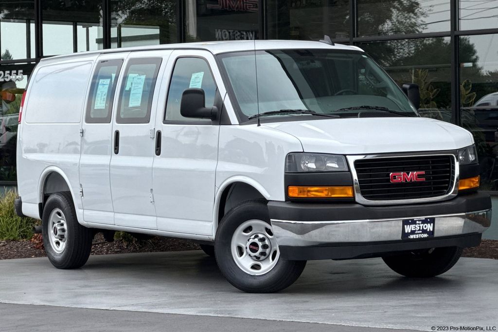 2025 GMC Savana