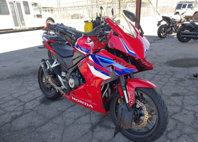 2025 HONDA CB