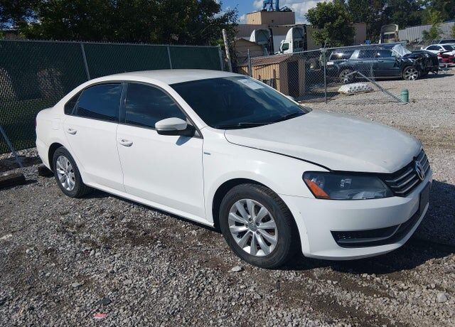 2015 VOLKSWAGEN Passat