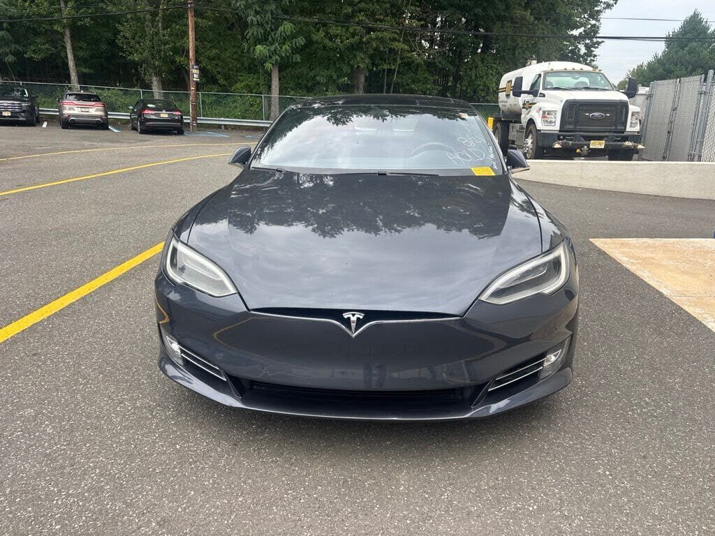 2016 TESLA Model S