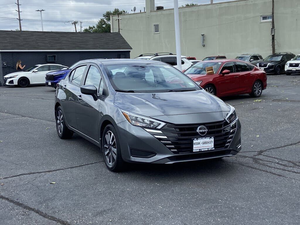 2025 NISSAN Versa
