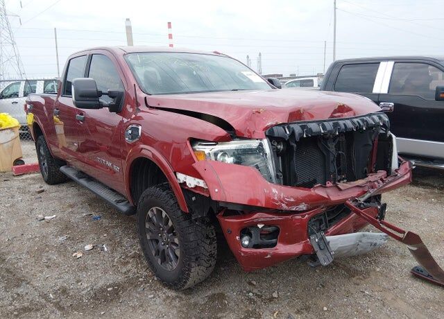 2016 NISSAN Titan