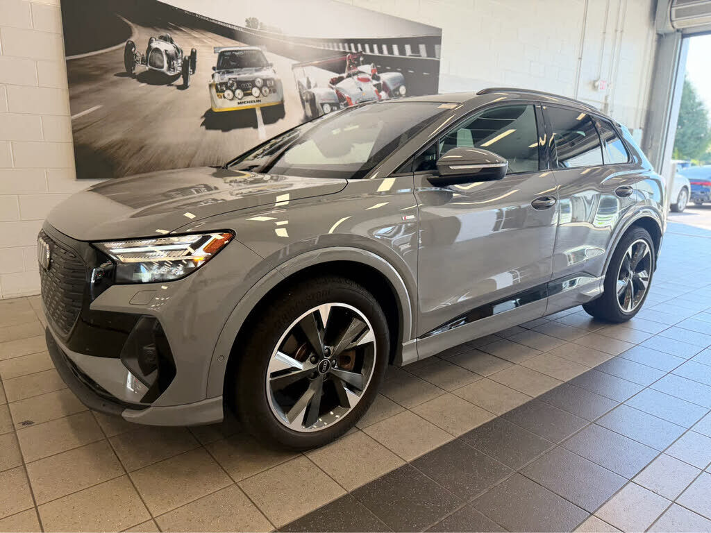 2024 AUDI Q4