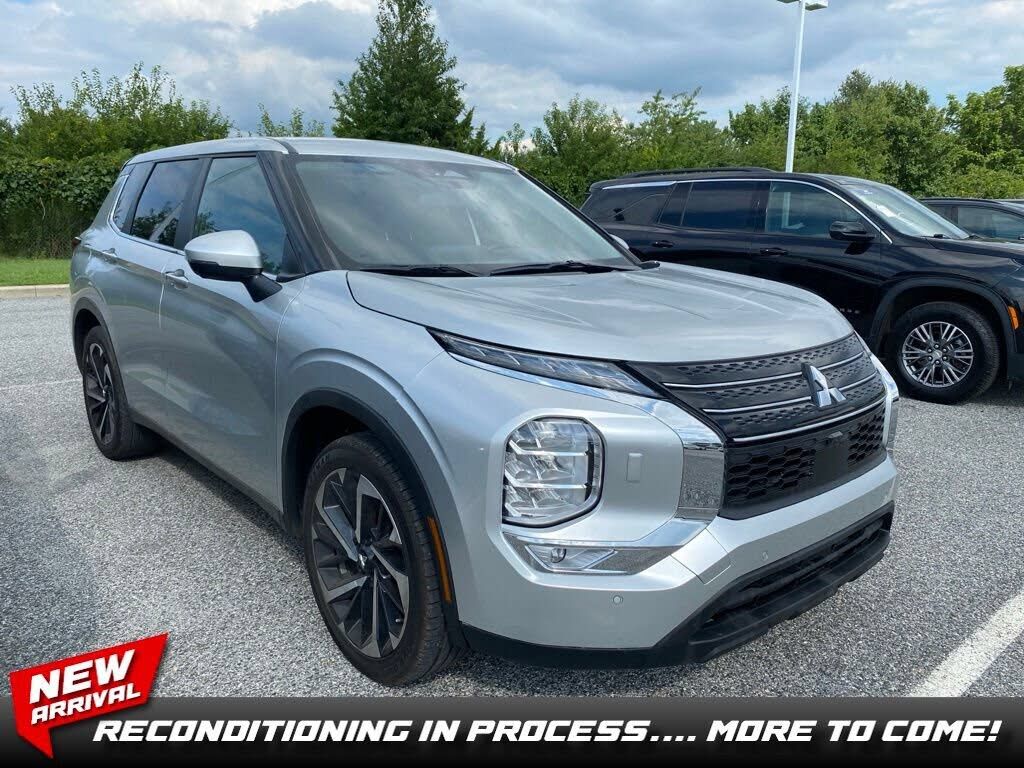 2024 MITSUBISHI Outlander