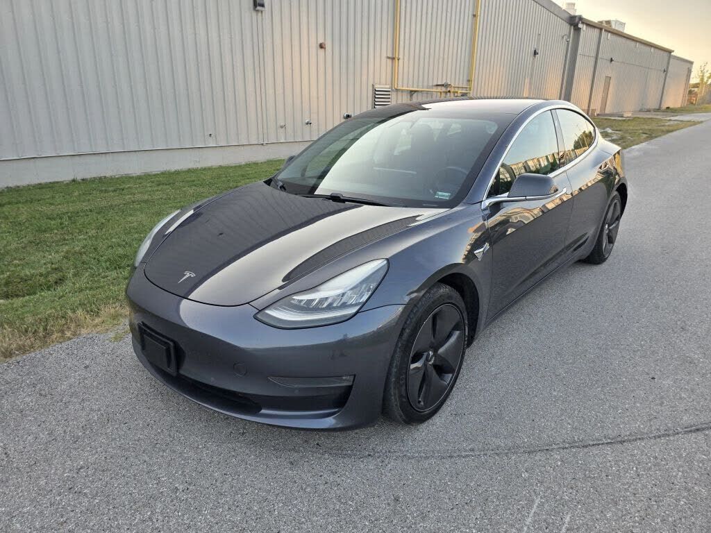 2018 TESLA Model 3