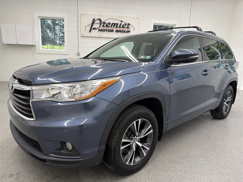2016 TOYOTA Highlander