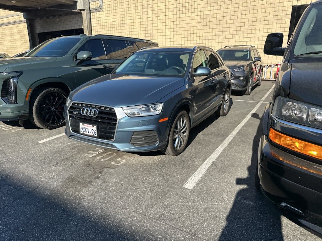 2017 AUDI Q3