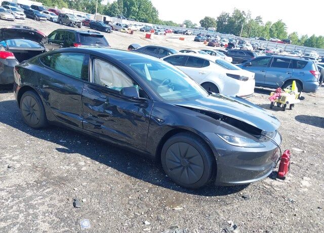 2026 TESLA Model 3