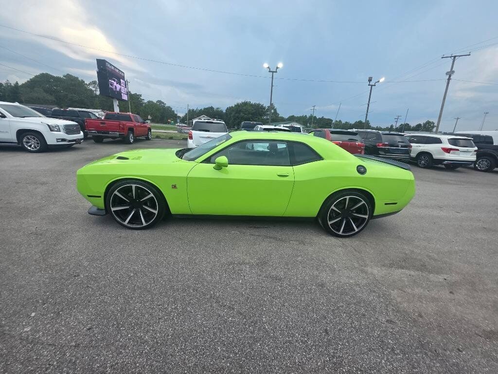 2019 DODGE Challenger