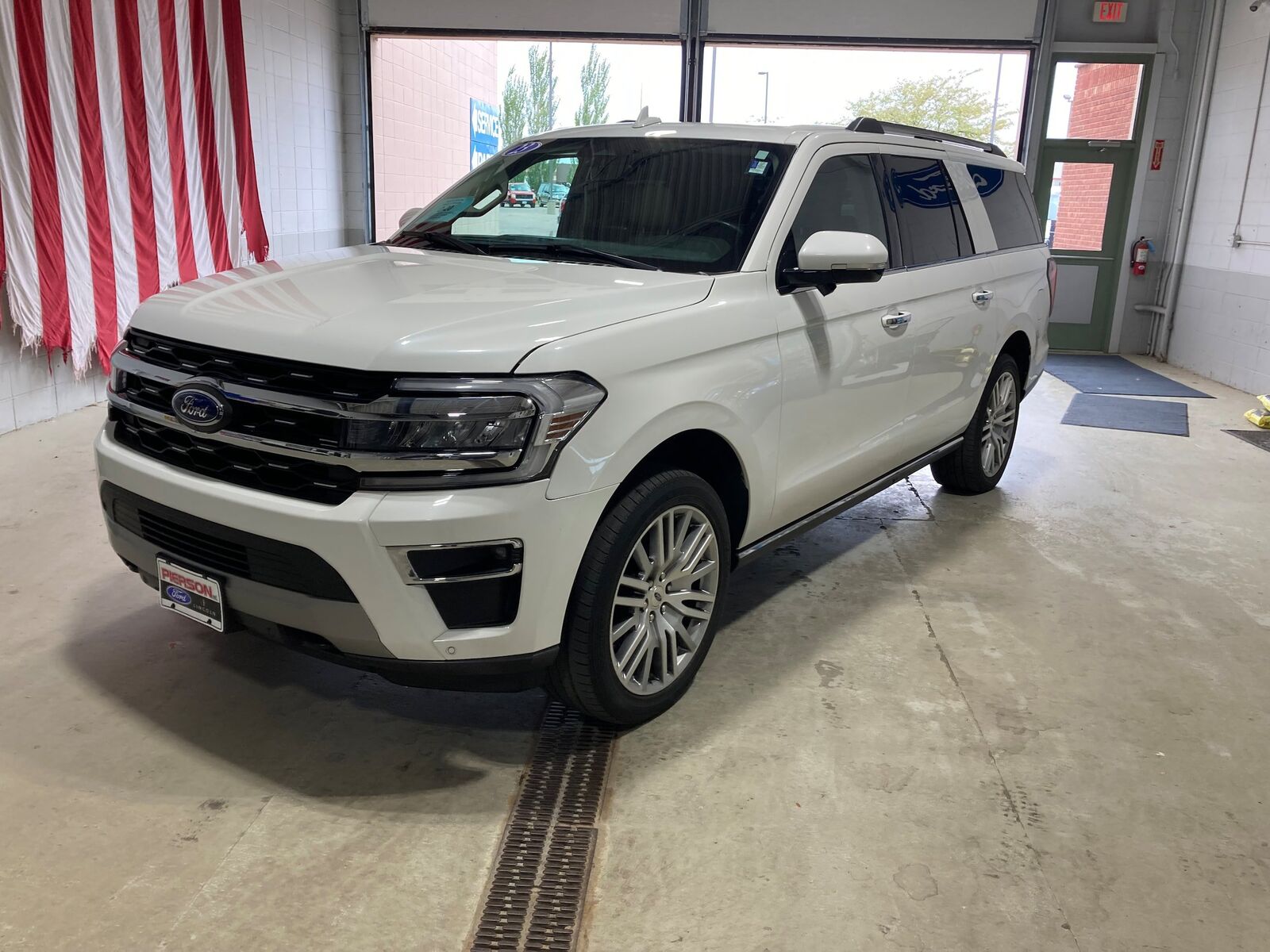 2023 FORD Expedition