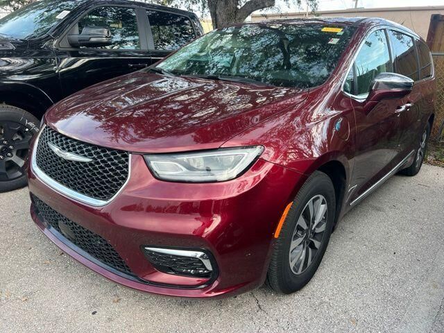 2022 CHRYSLER Pacifica