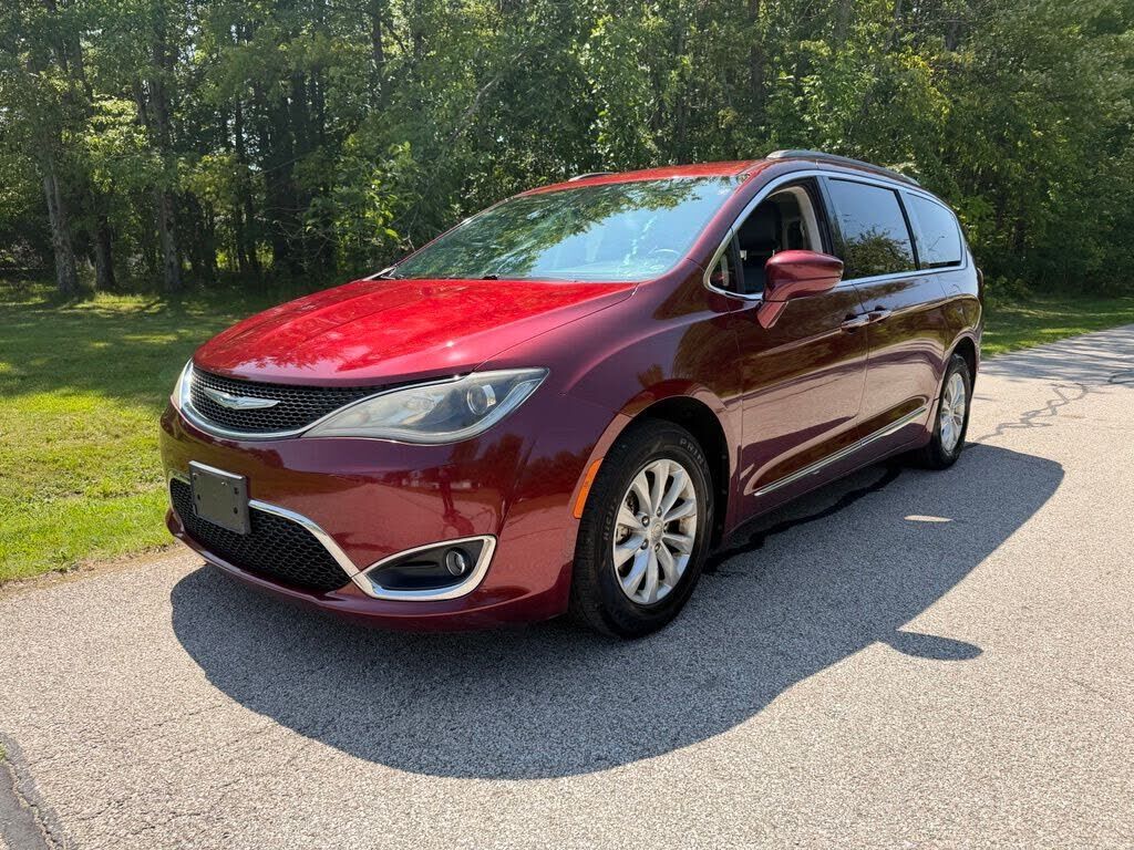 2017 CHRYSLER Pacifica