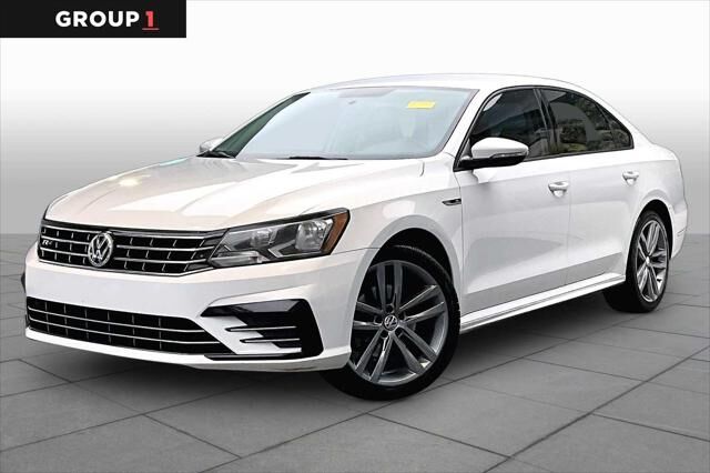 2018 VOLKSWAGEN Passat