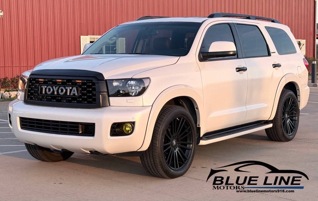 2015 TOYOTA Sequoia